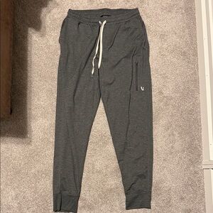 Vuori joggers sz M